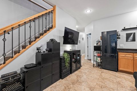 Tiny photo for 3106 S Wells Street #1, Chicago, IL 60616 (MLS # 12508622)