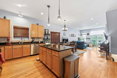 Tiny photo for 3106 S Wells Street #1, Chicago, IL 60616 (MLS # 12508622)