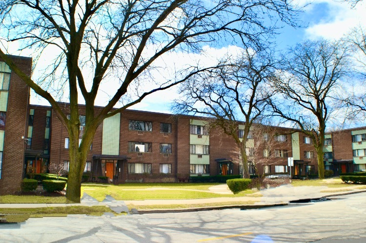 3433 W Bryn Mawr Avenue GN