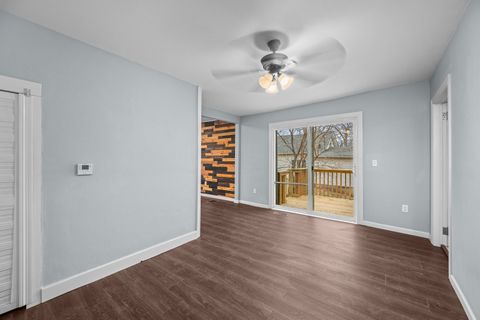 Tiny photo for 1906 E 13th Street, Davenport, IA 52803 (MLS # 12589439)