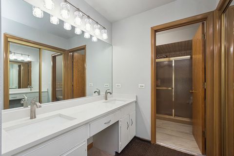 Tiny photo for 1935 Green Trails Drive, Lisle, IL 60532 (MLS # 12509614)