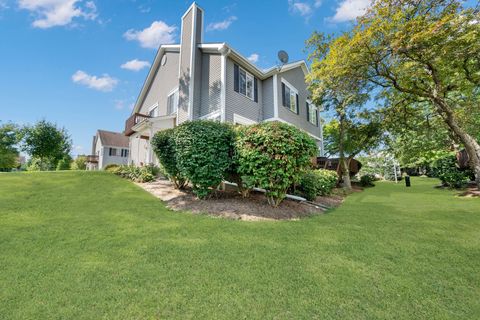 Tiny photo for 435 Sandhurst Lane #435, South Elgin, IL 60177 (MLS # 12487154)