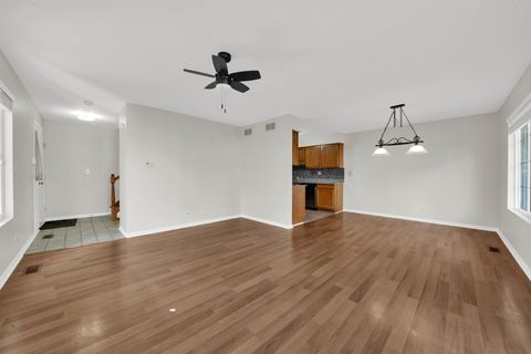 Tiny photo for 435 Sandhurst Lane #435, South Elgin, IL 60177 (MLS # 12487154)