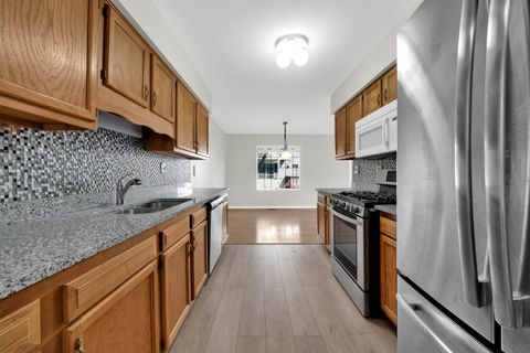 Tiny photo for 435 Sandhurst Lane #435, South Elgin, IL 60177 (MLS # 12487154)