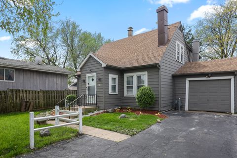 366 N Hemlock Avenue Wood Dale IL 60191