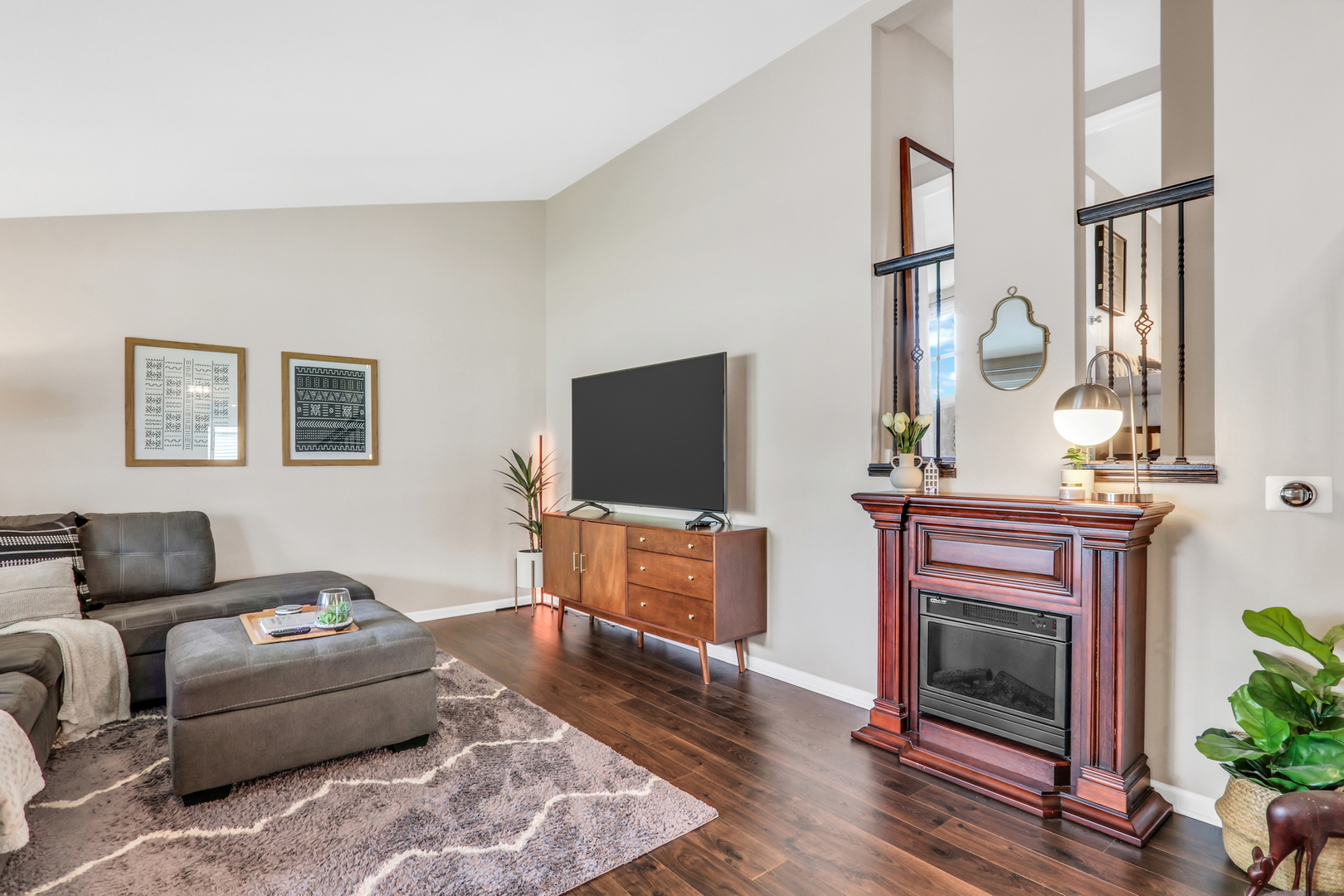 5 FORESTWAY Court
