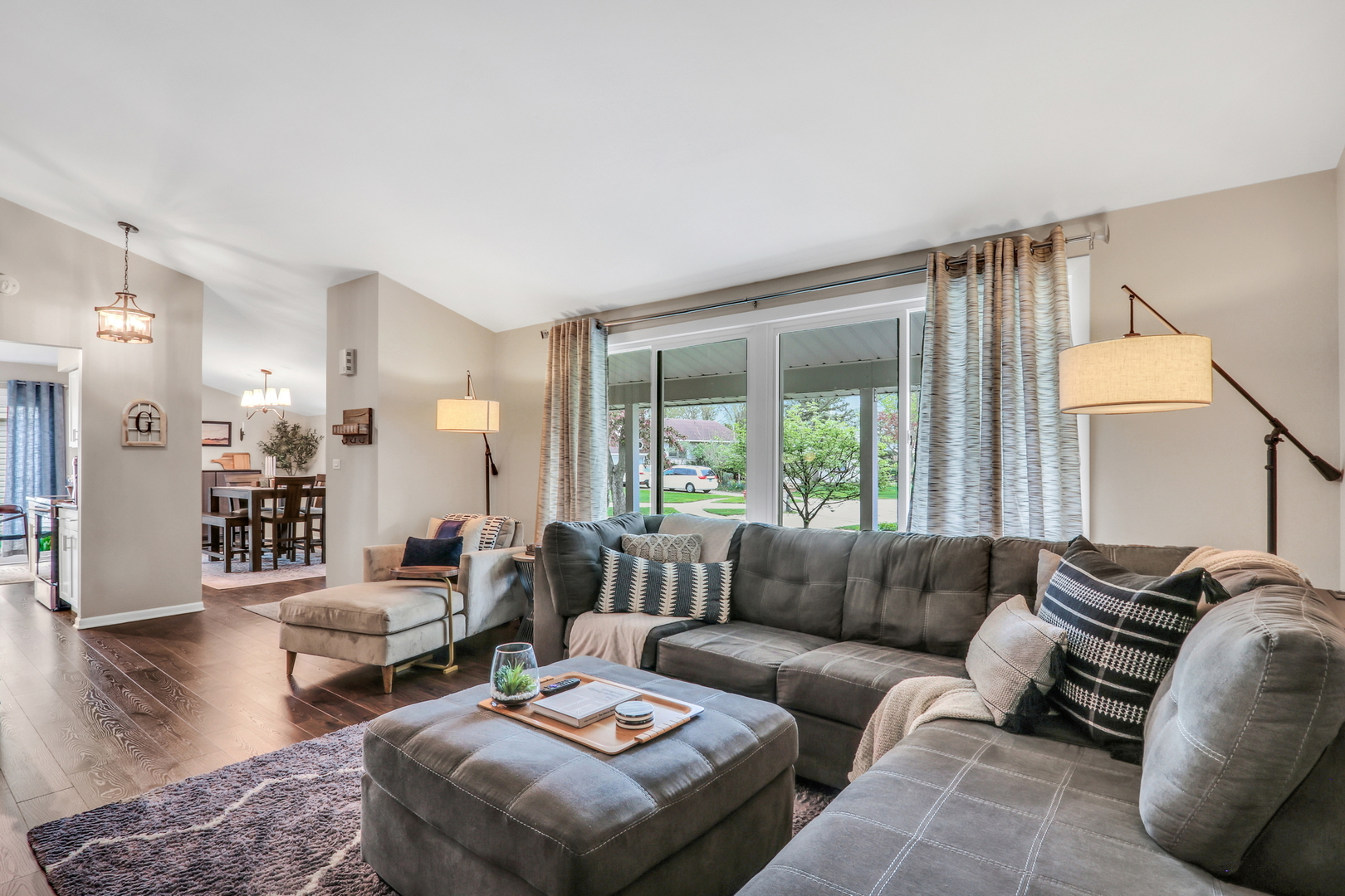 5 FORESTWAY Court