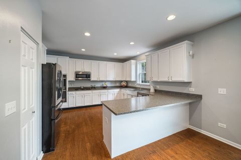 Tiny photo for 1616 Sutton Place, Bolingbrook, IL 60490 (MLS # 12441874)