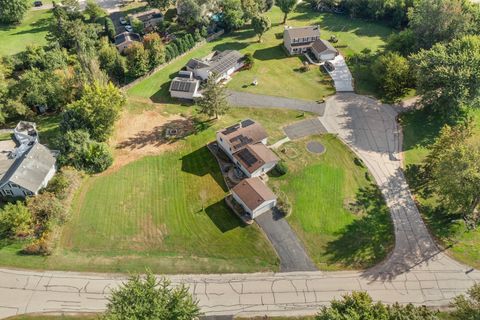 Tiny photo for 215 Tollview Court, Gilberts, IL 60136 (MLS # 12481579)