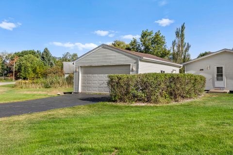 Tiny photo for 215 Tollview Court, Gilberts, IL 60136 (MLS # 12481579)