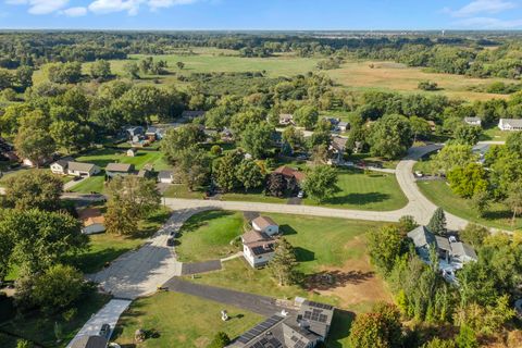 Tiny photo for 215 Tollview Court, Gilberts, IL 60136 (MLS # 12481579)