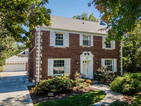Photo of 635 S Brainard Avenue, La Grange, IL 60525 (MLS # 12785206)