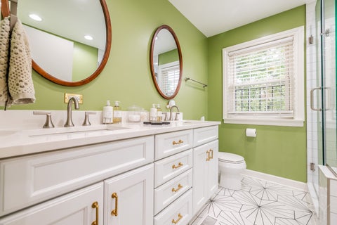 Tiny photo for 635 S Brainard Avenue, La Grange, IL 60525 (MLS # 12785206)