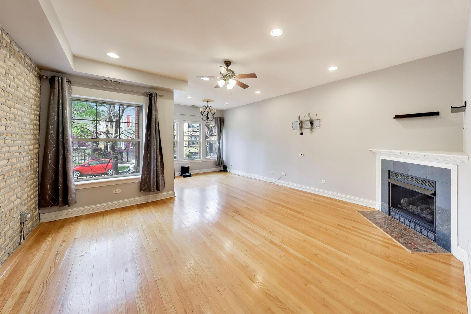 1621 W North Shore Avenue 1E