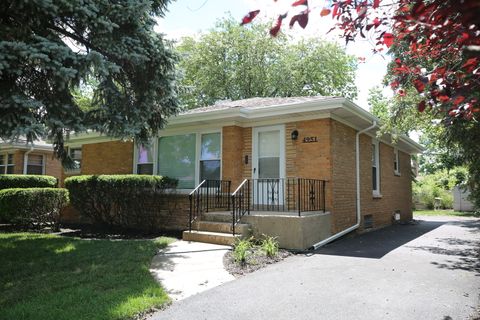 Photo of 4951 Howard Street, Skokie, IL 60077 (MLS # 12680365)