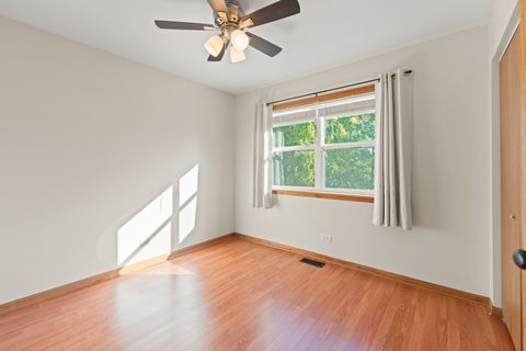 Tiny photo for 3975 Peartree Drive, Lake In The Hills, IL 60156 (MLS # 12483101)