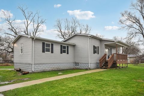 Tiny photo for 402 Lily Lane, Lakemoor, IL 60051 (MLS # 12611534)