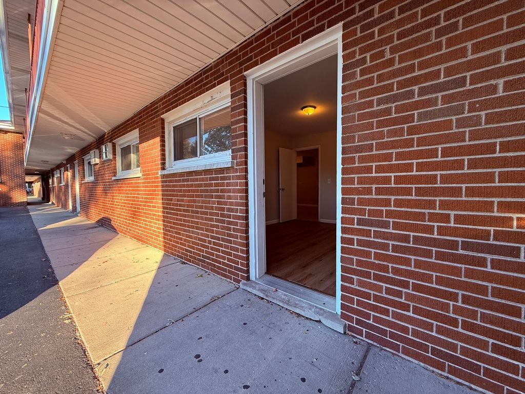 Photo for 1119 E ALGONQUIN Road #2, Arlington Heights, IL 60005 (MLS # 12507096)