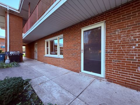 Tiny photo for 1119 E ALGONQUIN Road #2, Arlington Heights, IL 60005 (MLS # 12507096)