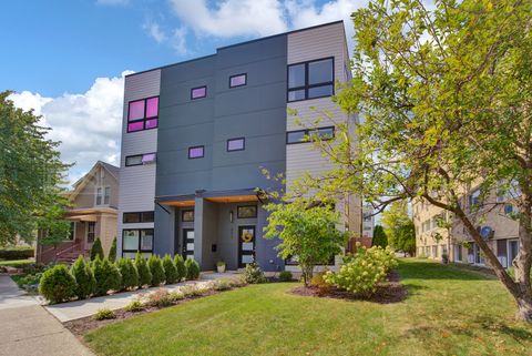 Photo of 231 Des Plaines Avenue, Forest Park, IL 60130 (MLS # 12618623)