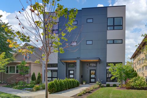 Tiny photo for 231 Des Plaines Avenue, Forest Park, IL 60130 (MLS # 12618623)