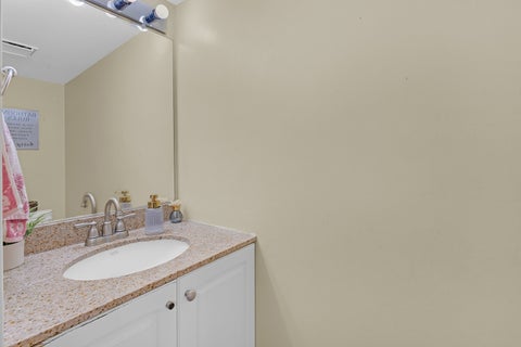 Tiny photo for 206 Albert Drive, Vernon Hills, IL 60061 (MLS # 12757058)
