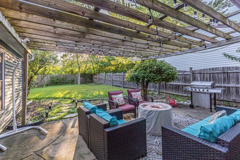 Tiny photo for 206 Albert Drive, Vernon Hills, IL 60061 (MLS # 12757058)