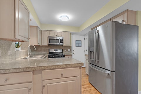 Tiny photo for 206 Albert Drive, Vernon Hills, IL 60061 (MLS # 12757058)