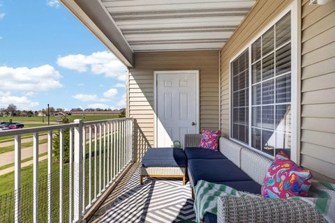 Tiny photo for 400 E Franklin Street #204, Eldridge, IA 52748 (MLS # 12616587)