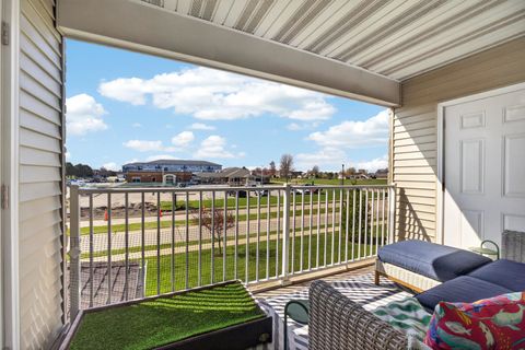 Tiny photo for 400 E Franklin Street #204, Eldridge, IA 52748 (MLS # 12616587)