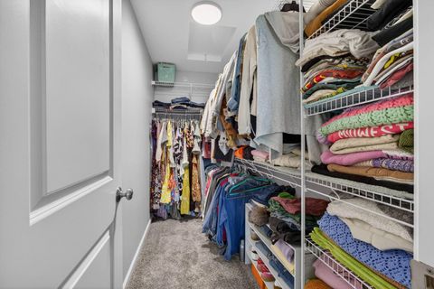 Tiny photo for 400 E Franklin Street #204, Eldridge, IA 52748 (MLS # 12616587)