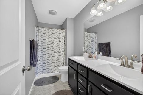 Tiny photo for 400 E Franklin Street #204, Eldridge, IA 52748 (MLS # 12616587)