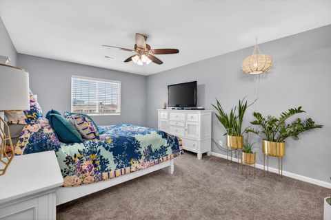 Tiny photo for 400 E Franklin Street #204, Eldridge, IA 52748 (MLS # 12616587)