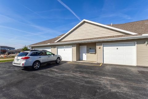 Tiny photo for 400 E Franklin Street #204, Eldridge, IA 52748 (MLS # 12616587)
