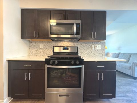 Tiny photo for 410 Circlegate Road #410, New Lenox, IL 60451 (MLS # 12661382)