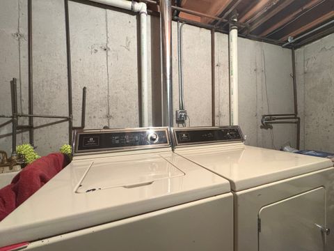 Tiny photo for 410 Circlegate Road #410, New Lenox, IL 60451 (MLS # 12661382)