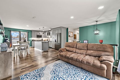 Tiny photo for 555 Rodenburg Road, Roselle, IL 60172 (MLS # 12585023)