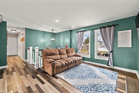 Tiny photo for 555 Rodenburg Road, Roselle, IL 60172 (MLS # 12585023)