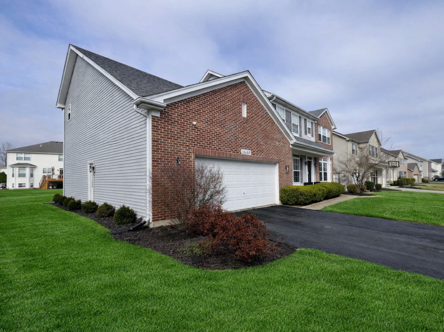 26160 W Ravine Woods Drive