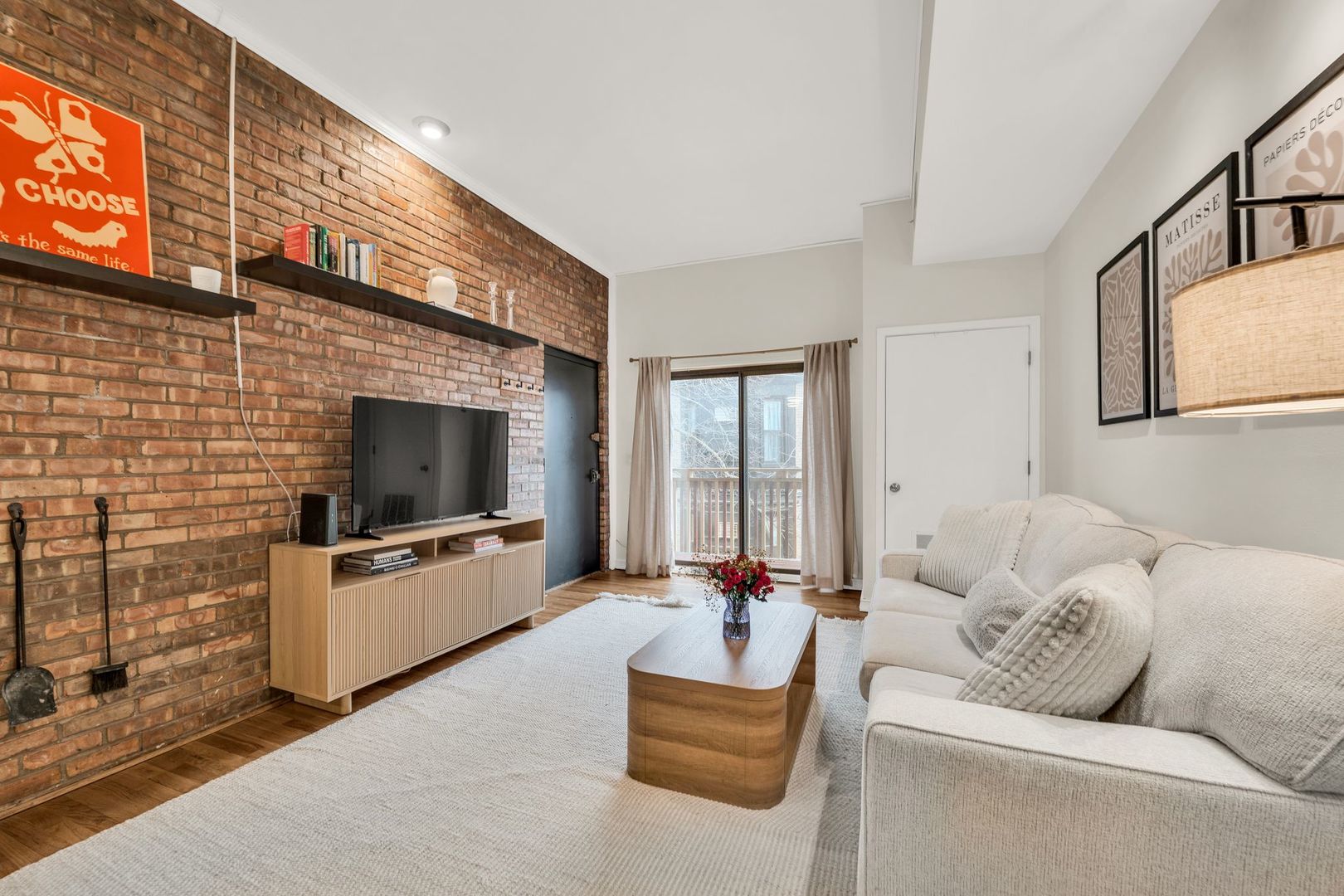 803 W Oakdale Avenue 3A