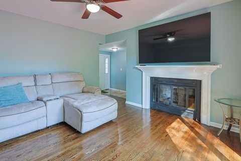 Tiny photo for 1415 Plainview Road, Carpentersville, IL 60110 (MLS # 12484637)