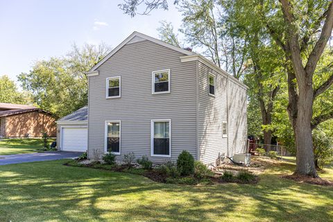 Tiny photo for 1415 Plainview Road, Carpentersville, IL 60110 (MLS # 12484637)