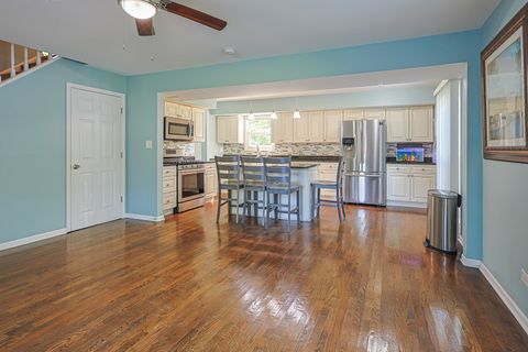 Tiny photo for 1415 Plainview Road, Carpentersville, IL 60110 (MLS # 12484637)