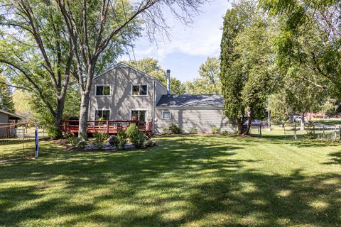 Tiny photo for 1415 Plainview Road, Carpentersville, IL 60110 (MLS # 12484637)