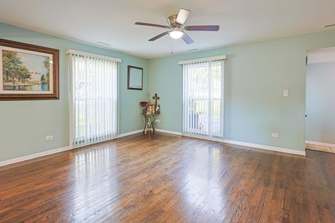 Tiny photo for 1415 Plainview Road, Carpentersville, IL 60110 (MLS # 12484637)