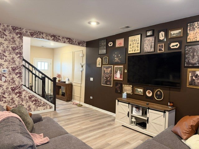 341 Red Oak Circle