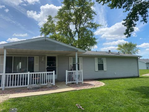 Photo of 101 Crescent Drive, Watseka, IL 60970 (MLS # 12387479)