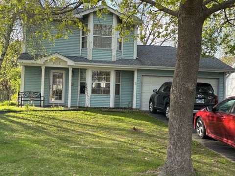Photo of 906 Knightsbridge Drive, Island Lake, IL 60042 (MLS # 12629436)
