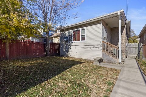 Tiny photo for 1727 E 83rd Place, Chicago, IL 60617 (MLS # 12533734)