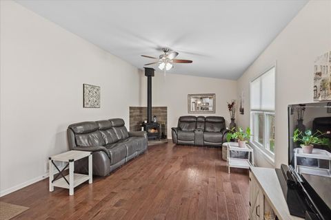 Tiny photo for 567 7th Circle, Marengo, IL 60152 (MLS # 12543052)